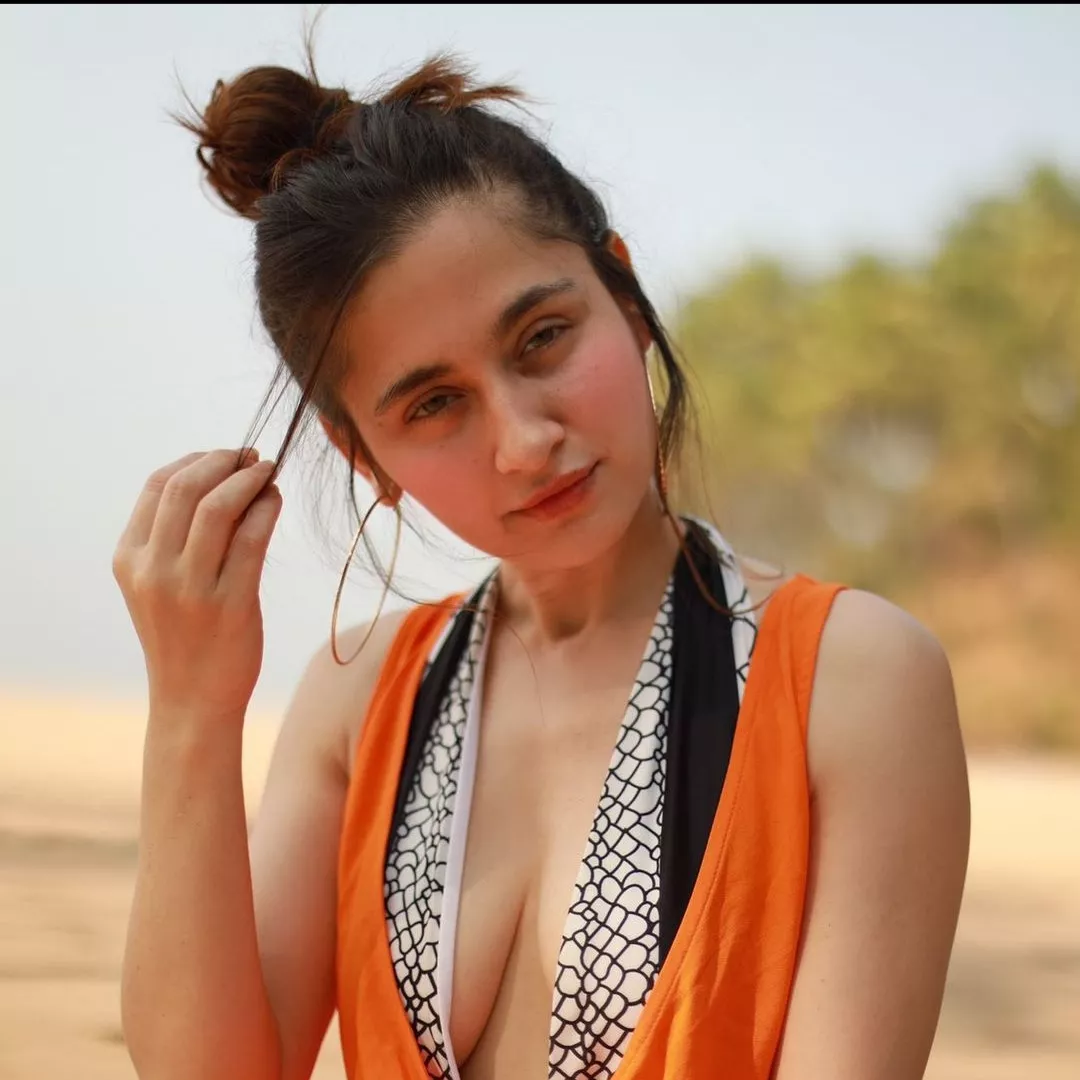 I am going to fill Sanjeeda Sheikh's pussy with my baby batter