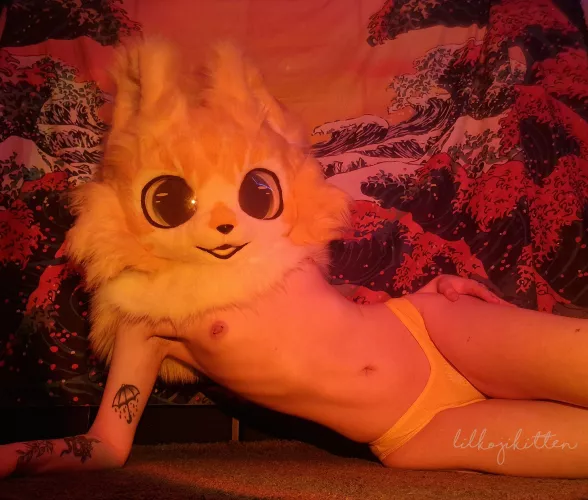 I got a new fursuit head, this is Kiko aka Lil Tra$h Bby 💛🗑