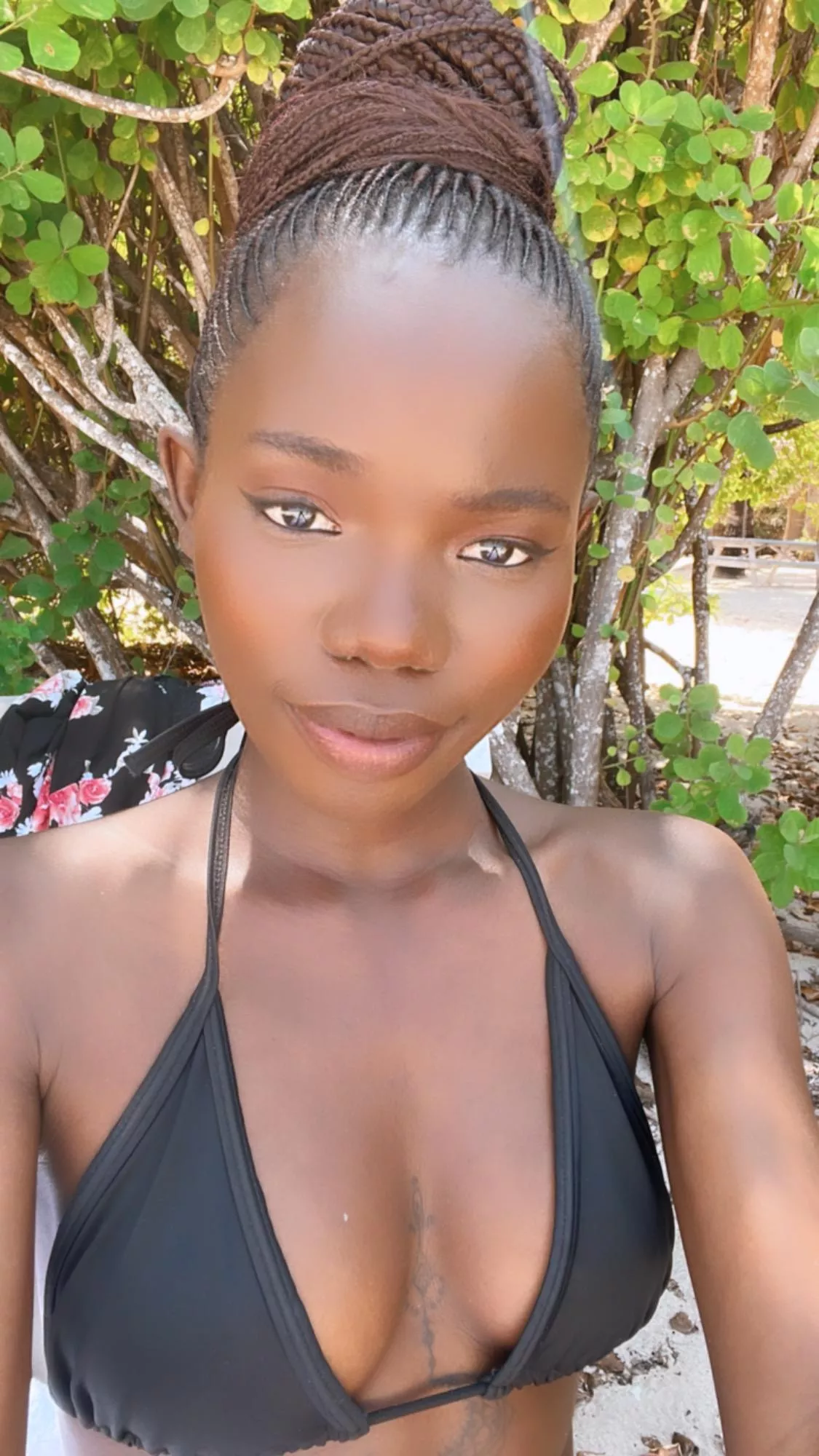 I look like such a good girl (22) (F)