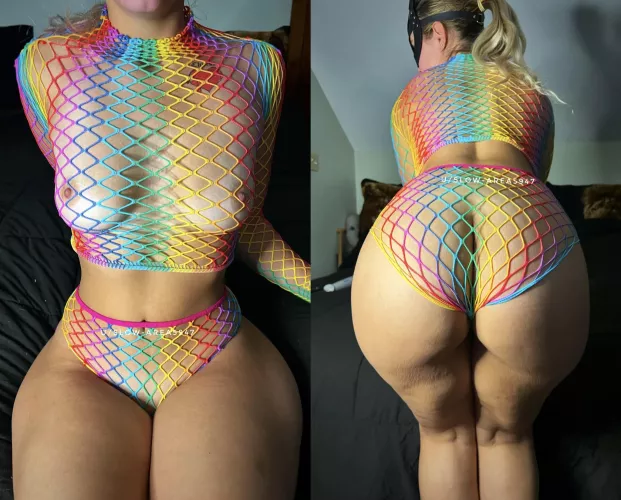 I love being a slutty wife for hubbys friends 😈