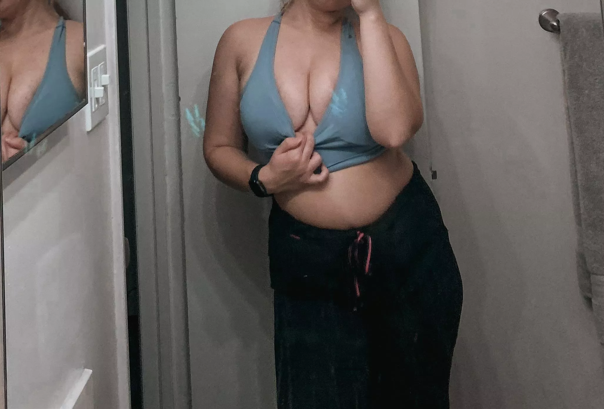 I only wear sports bras to work 😉