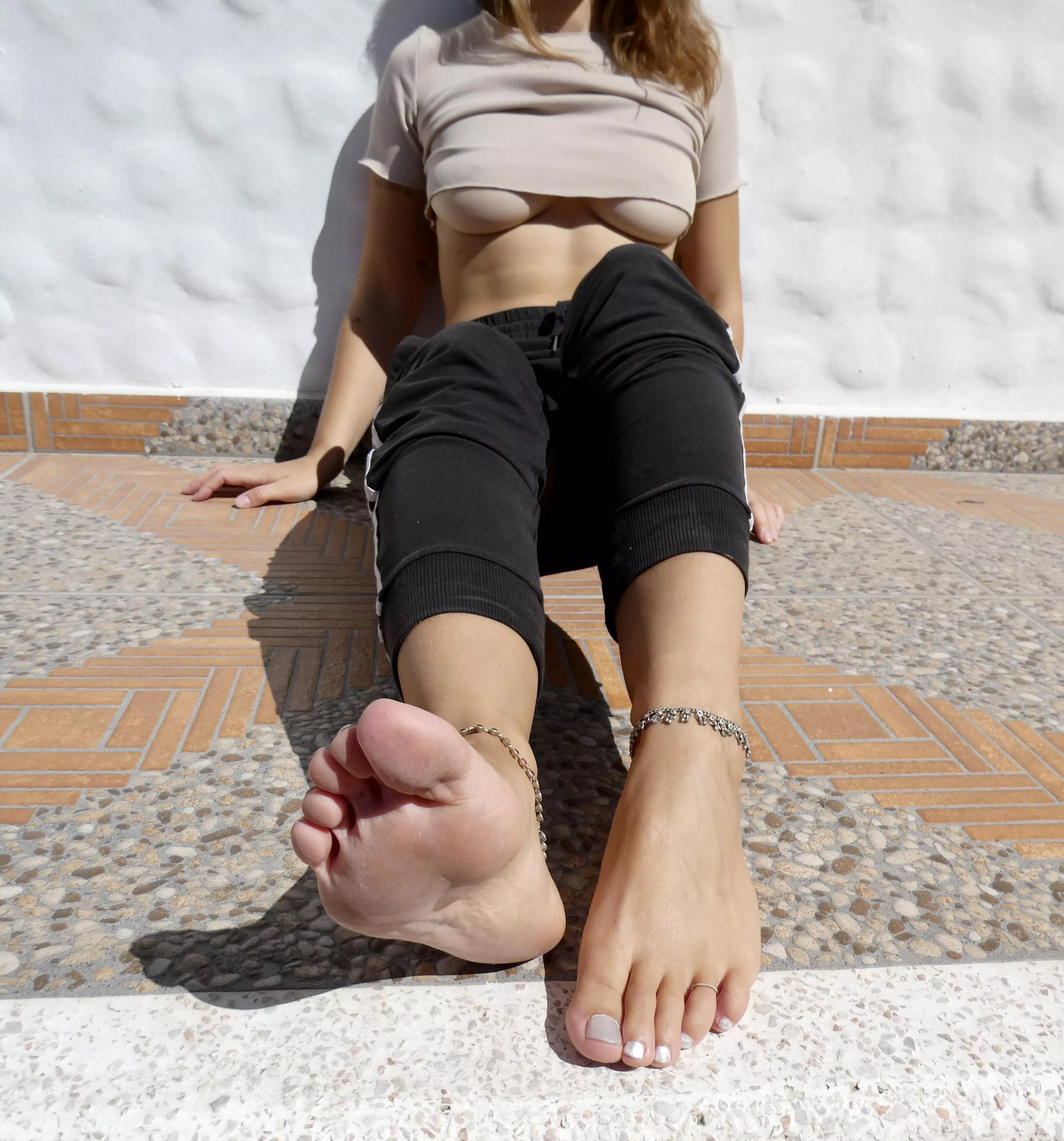 I want you to suck my toes baby