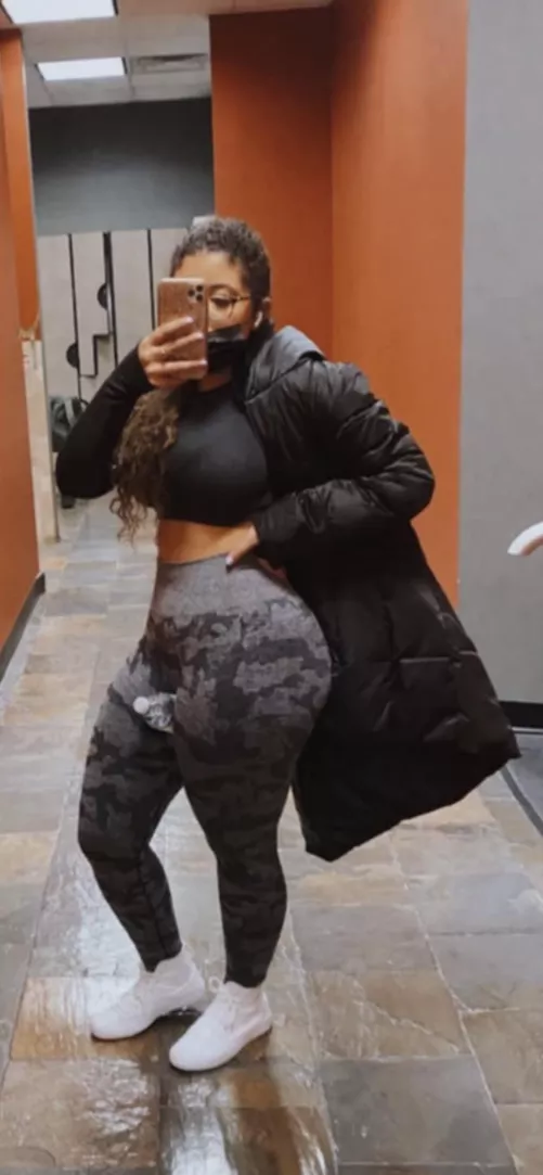 Ignore the position of the water bottle!