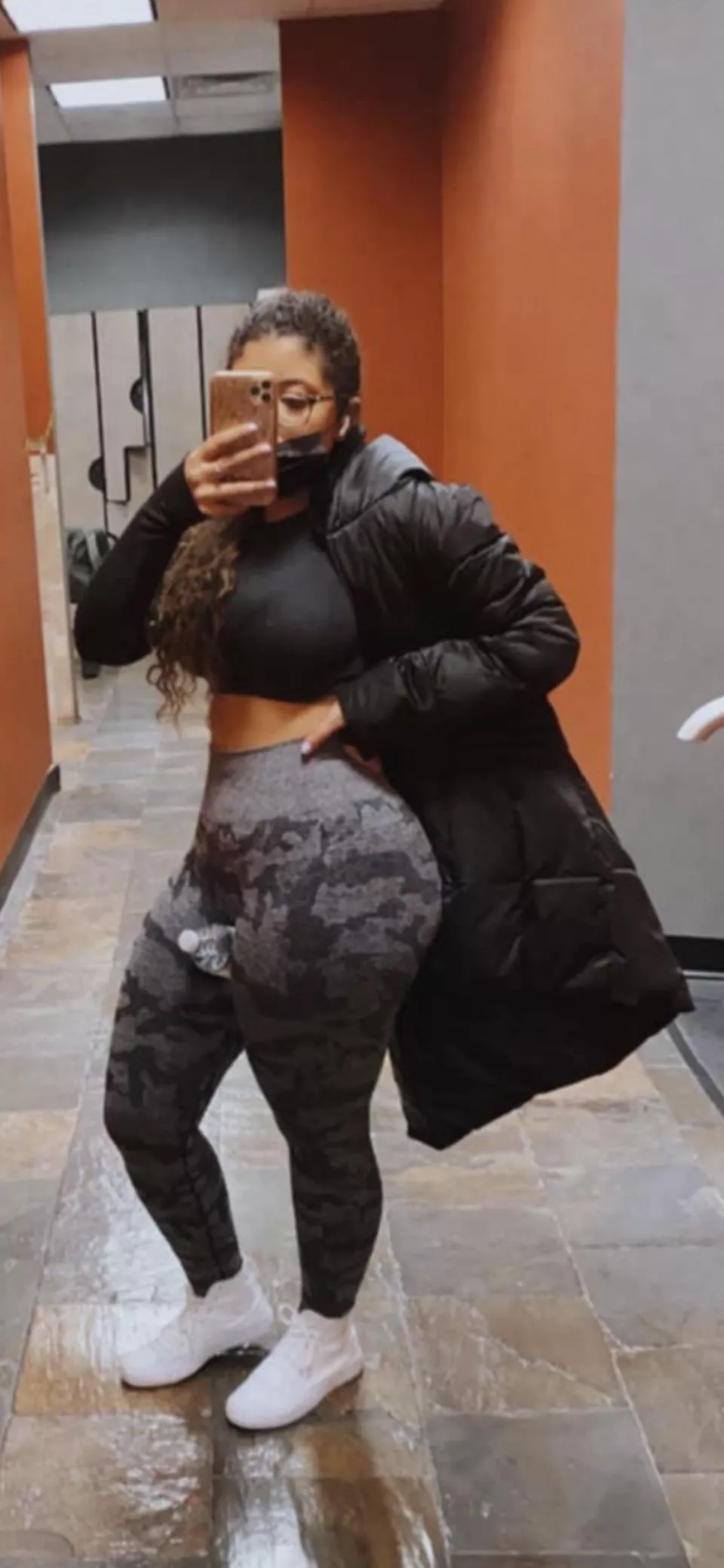 Ignore the position of the water bottle!