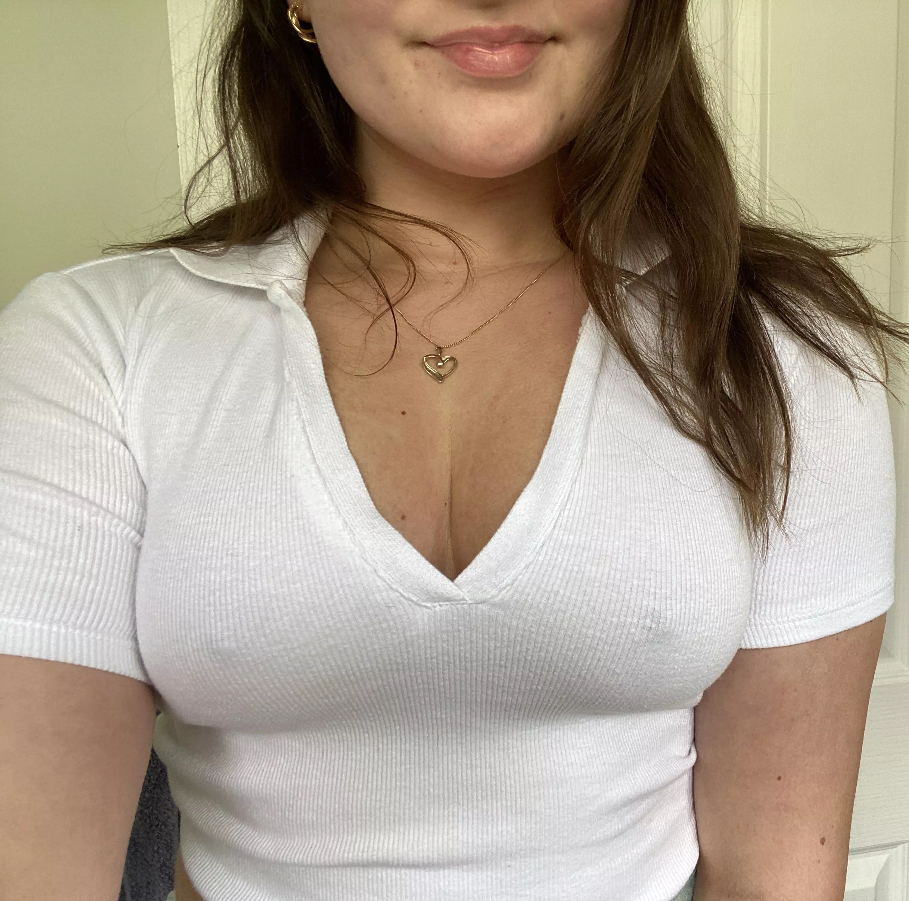 I’m soo glad i choose to go braless to work today! Would this be distracting?