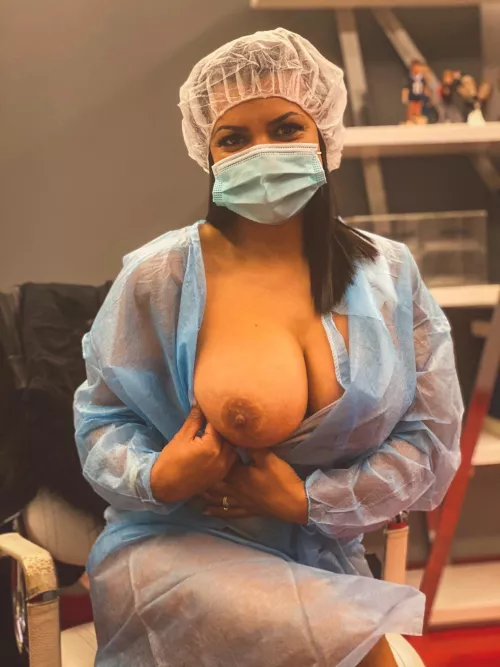 Is it ok for a 42yo nurse to share nudes on Reddit ? (F)
