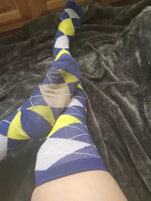 It's the last day on this wear! Ten days of pure foot sweat, soaking up my scent inside my shoes, and keeping me warm overnight! Will my next pair be yours?? DM me to talk details!