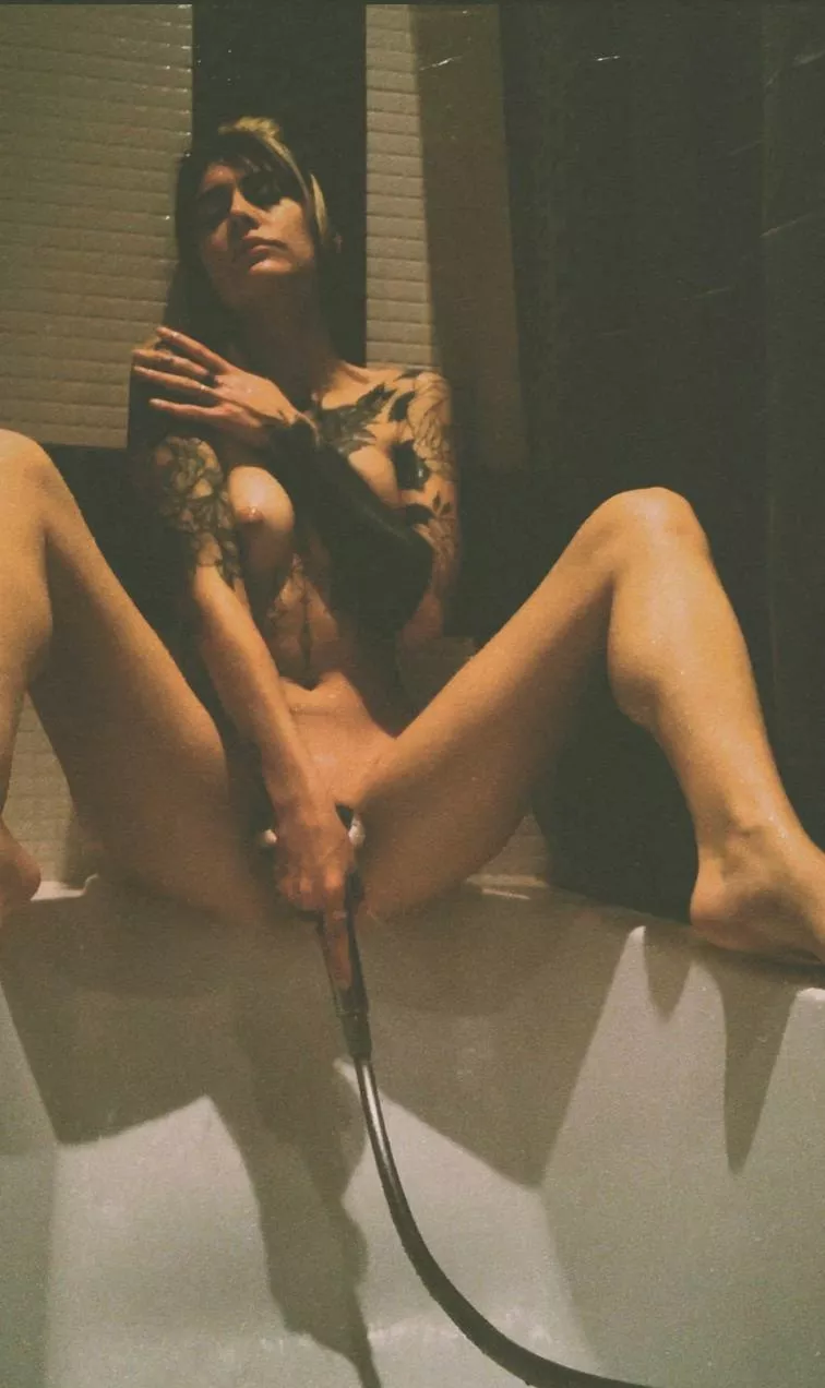 Just dump your load in me 😈