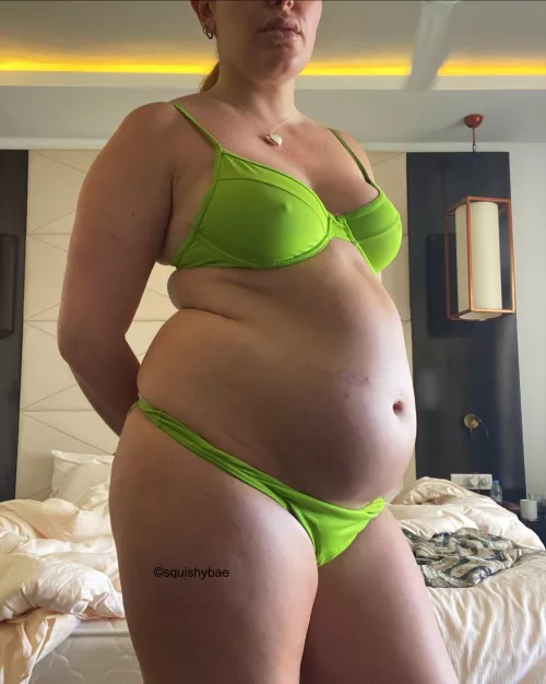 Just want to spend all of my days in a bikini 💚