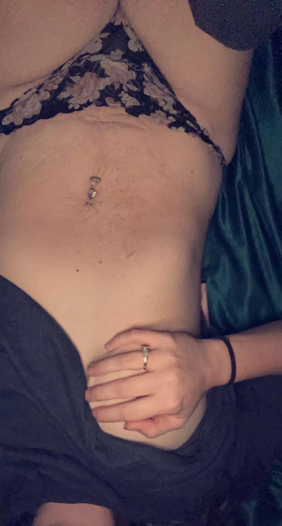 Let’s have fun in bed🥵