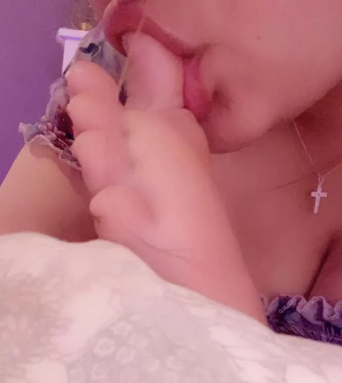 Like this, daddy? Am I a good girl for daddy now? 😳🥺