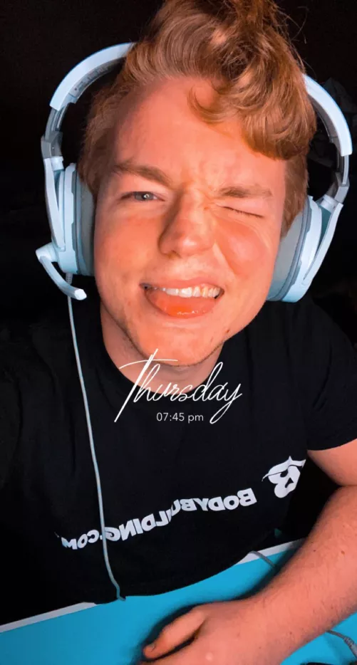 Live on twitch with my brother! Come say hi to us! Link is in bio along with everything else!