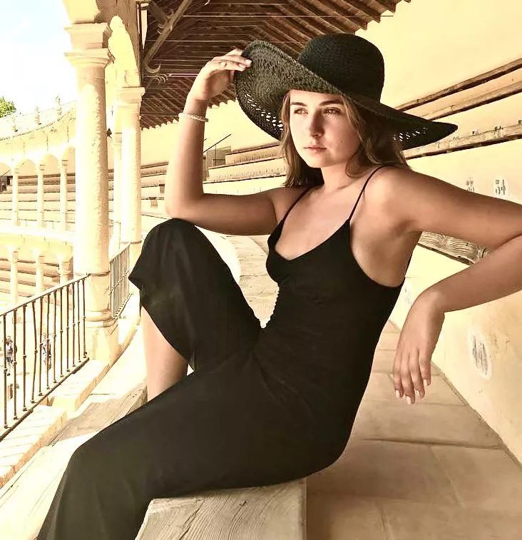 Looking for a gladiator… [f22]