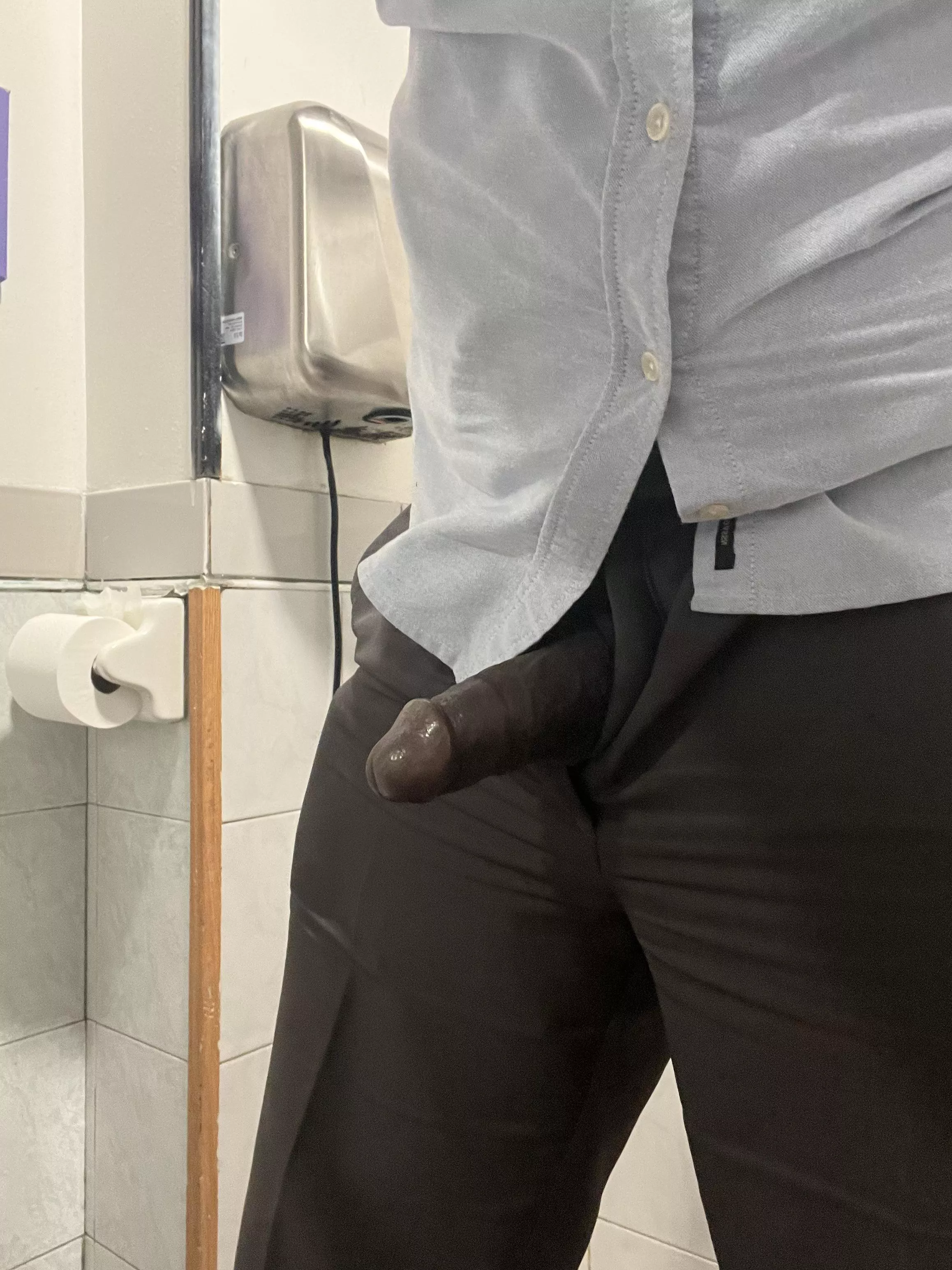 Looking for a slut to service me after my night shift 😏