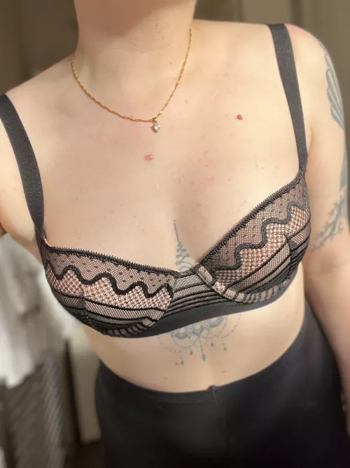 Love the shape of this on my small boobs