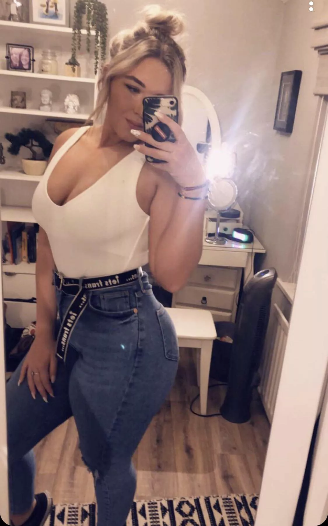 New to reddit and already need female attention