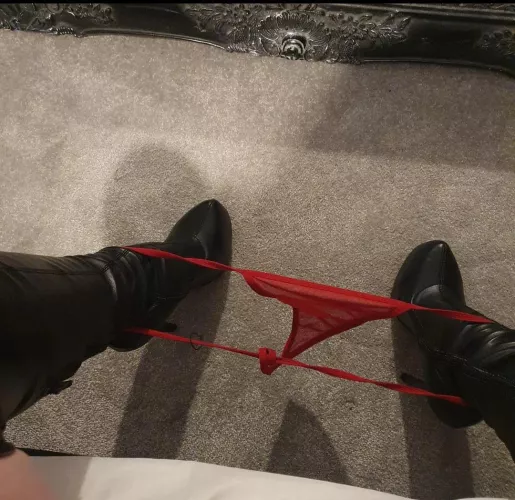 Omg, they just can't stay up!