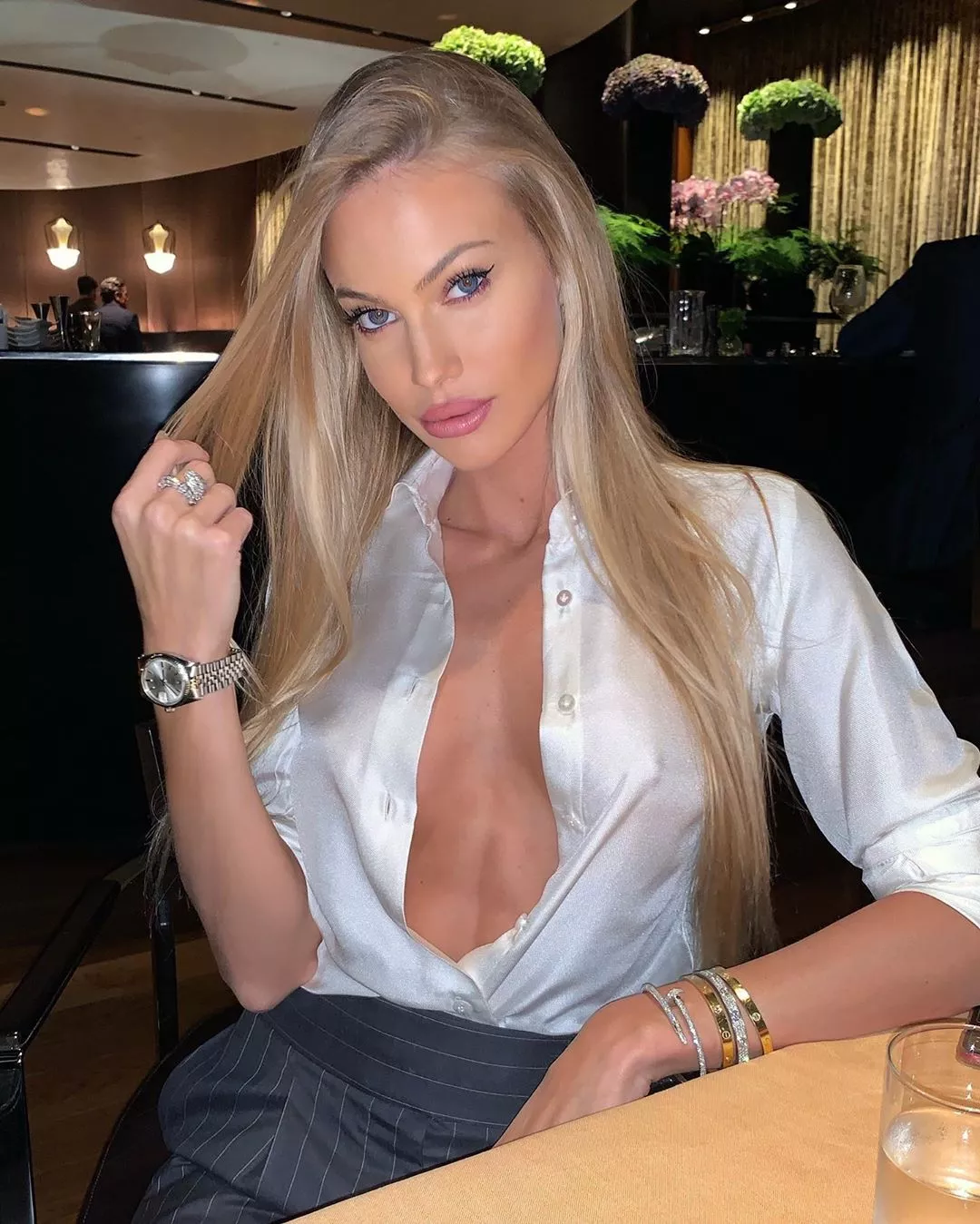 She's ready to order now