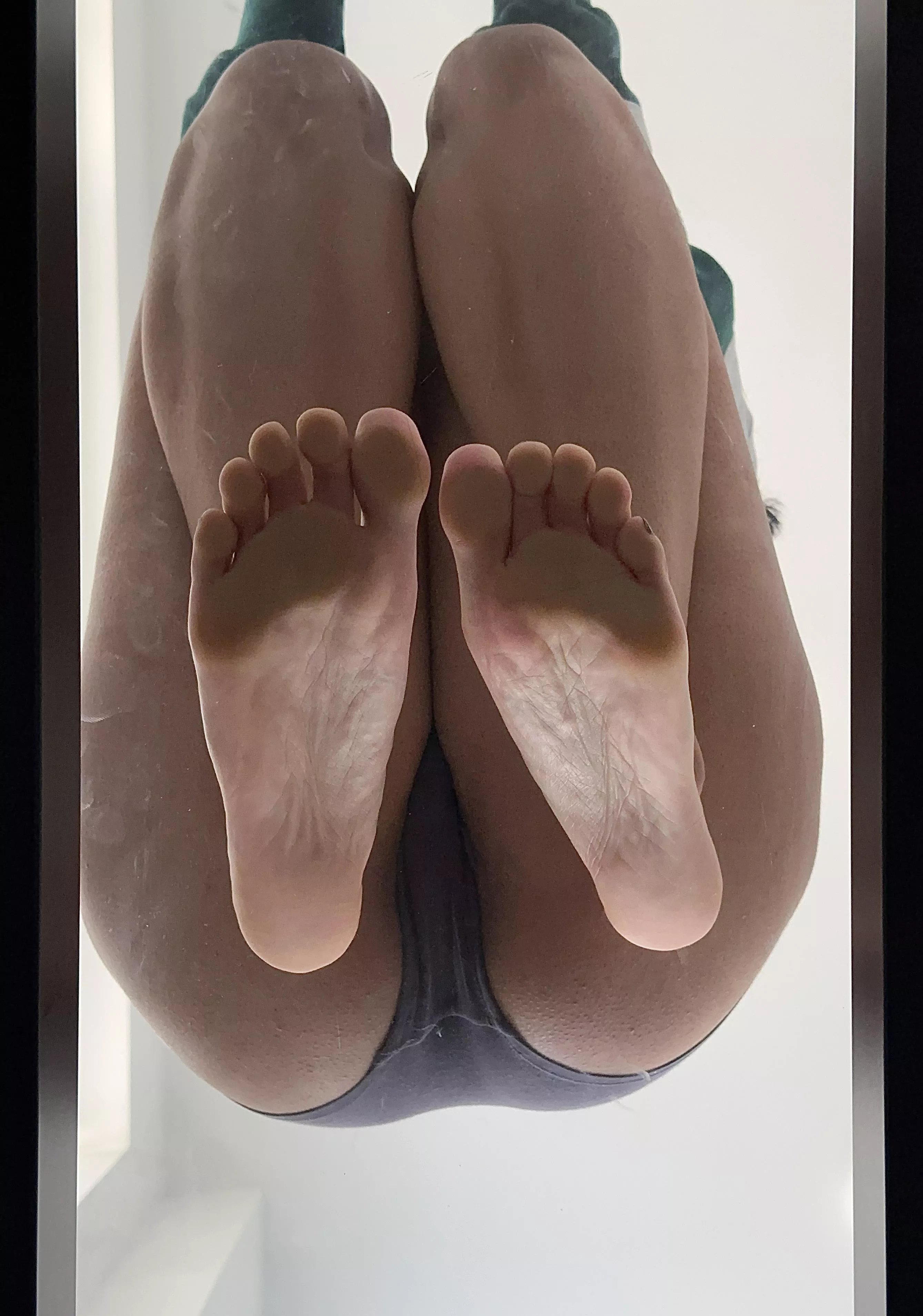 The table, shall we sir? (The smudge marks from my butt hahah)