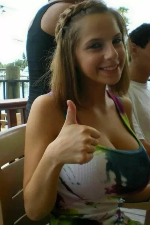 Thumbs up [NN]
