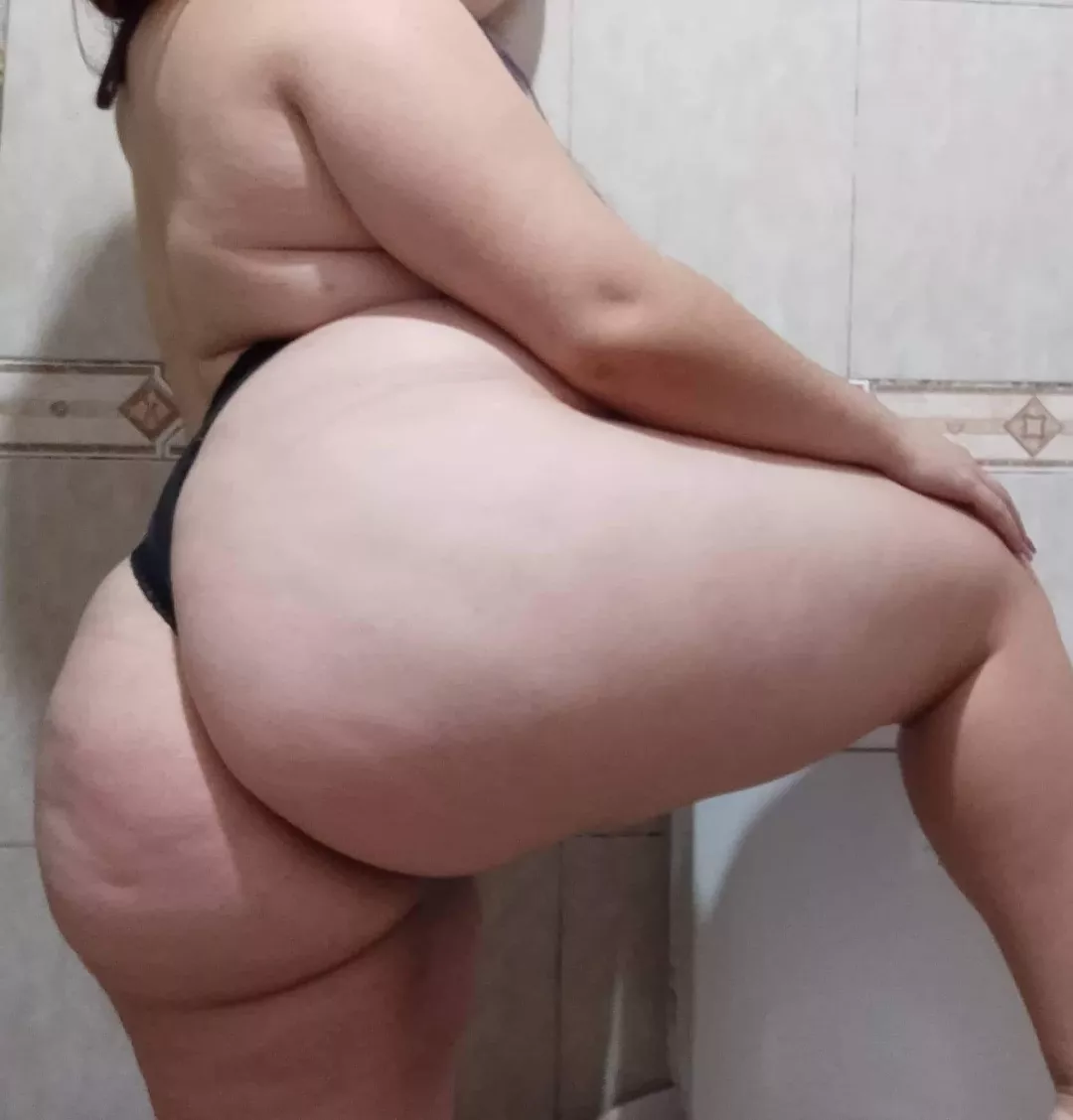 Trying my best to convince you to fuck me