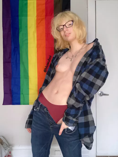 two things in this photo suck: my posture and