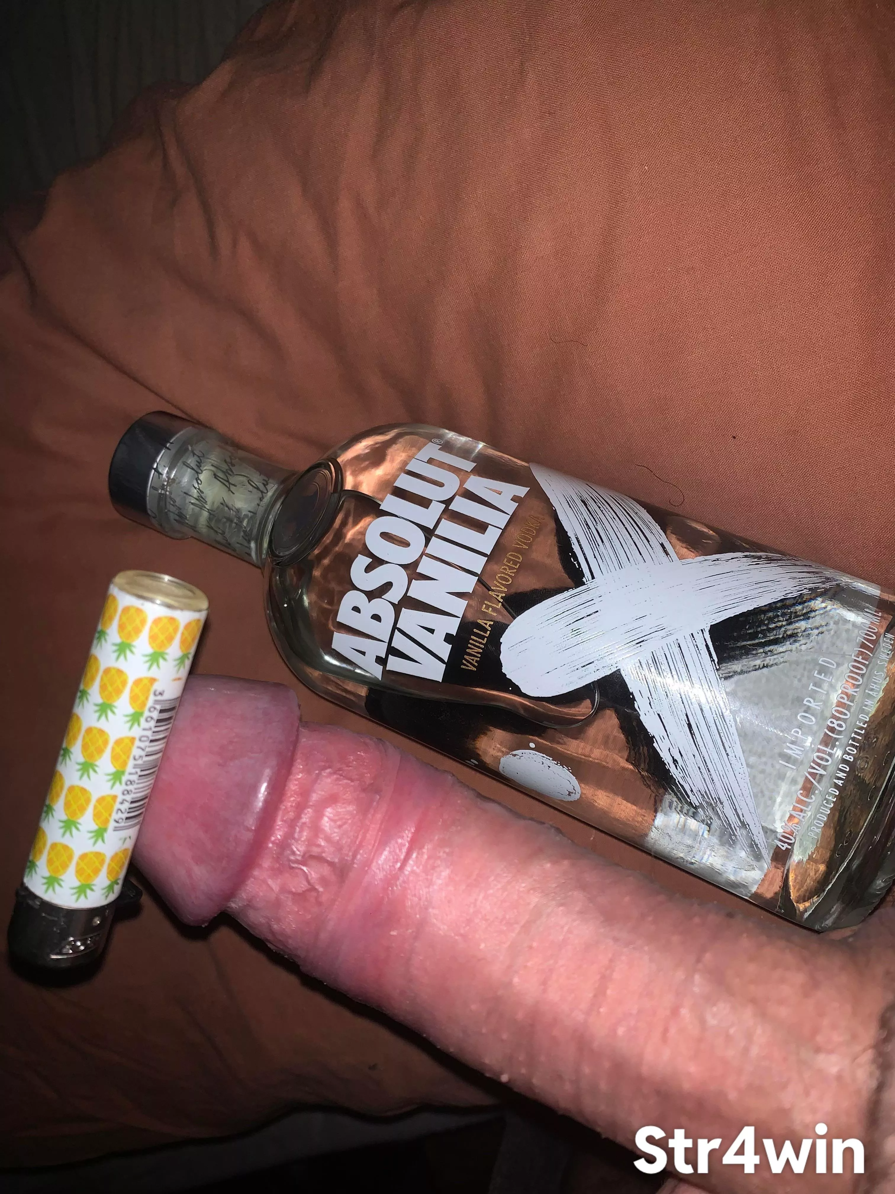 Upvote if im bigger than you😈