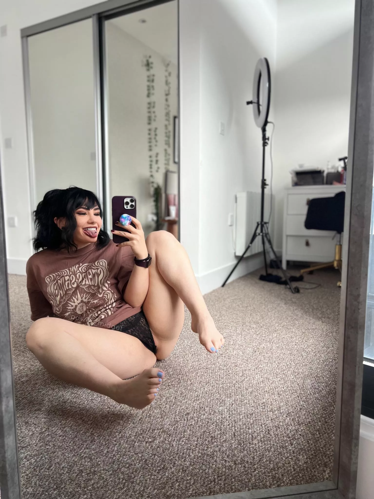 Ya girl is short 😋