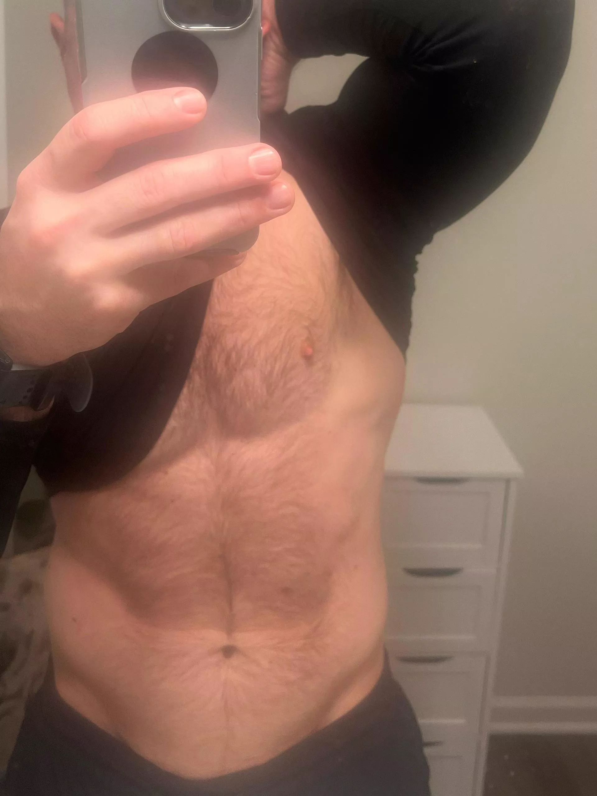 [36] normal guy here bored looking to kill some time