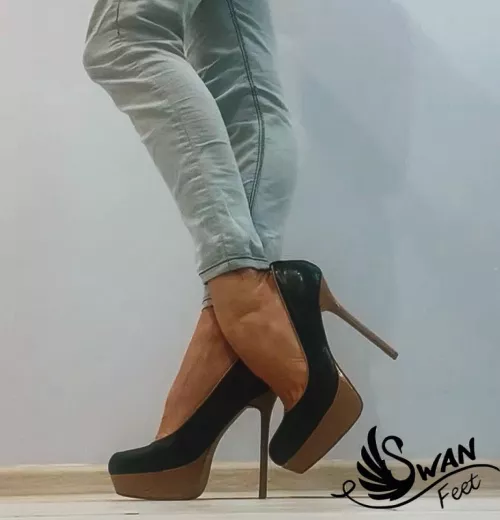 A pair of great heels with jeans, can be real satisfying..