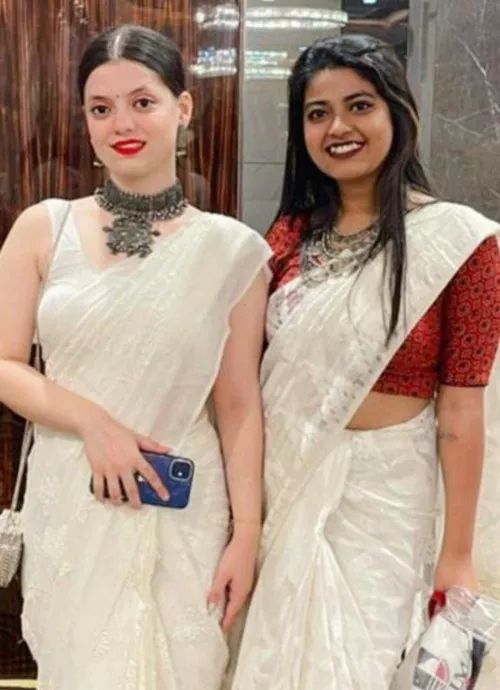 Anyone knows them personally? Dm me looking for a mutual to chat ++++ if you got anything to exchange