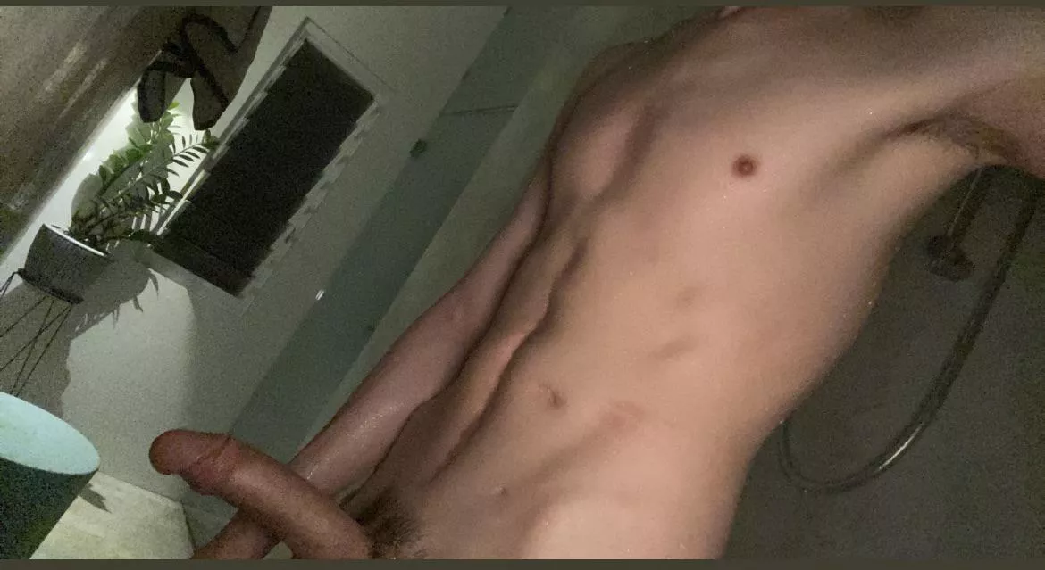 Anyone wanna hop in the shower with me? 🍆🍆🍆