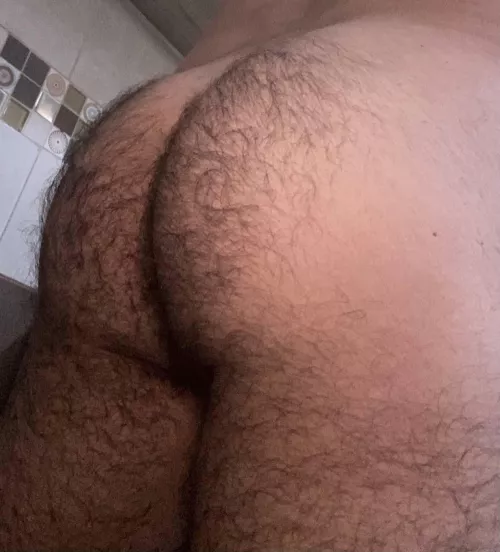 Bubble butt Latino. Let’s cam bby.