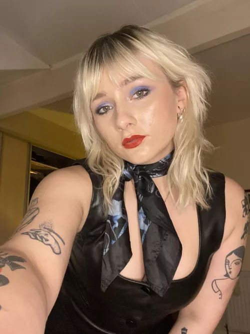 Can I be your Blondie?