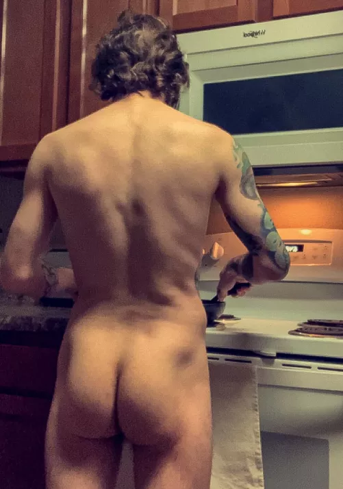 Can I cook you breakfast?