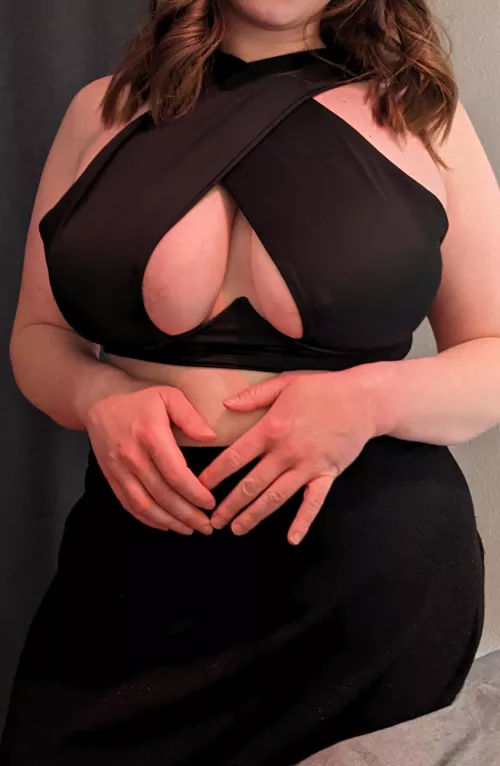 Can I go out like this tonight? 🥰🥂