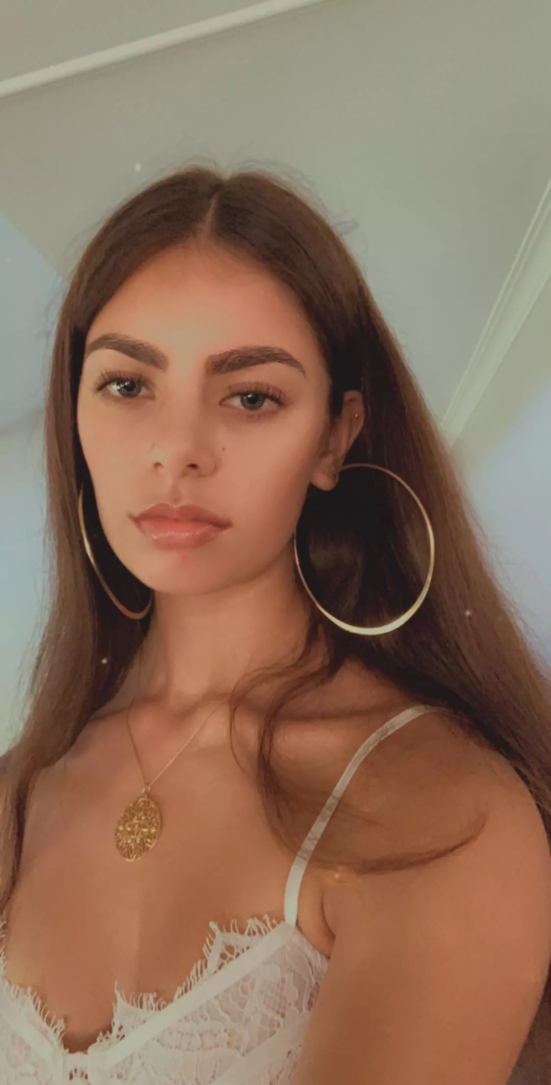 Care to donate your cum to a cumslut like me?