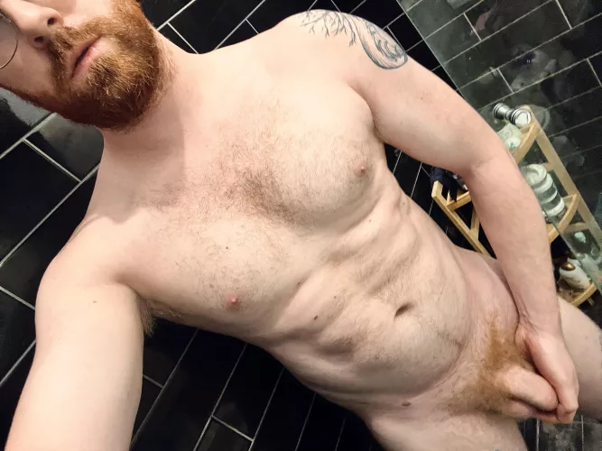 Cheeky pre-scrub tease