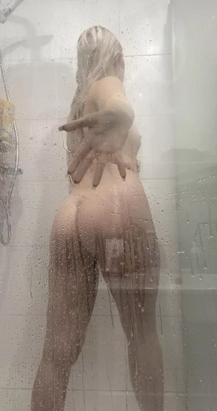 Come take shower with me 😜🫣