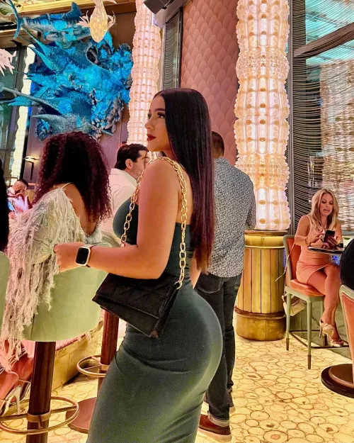 Curvy chick in tight dress