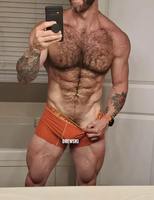 Drapes matches the carpet