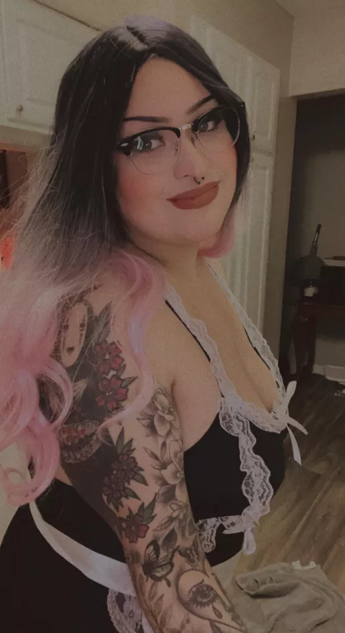 [f] do you like my no face tattoo?😋