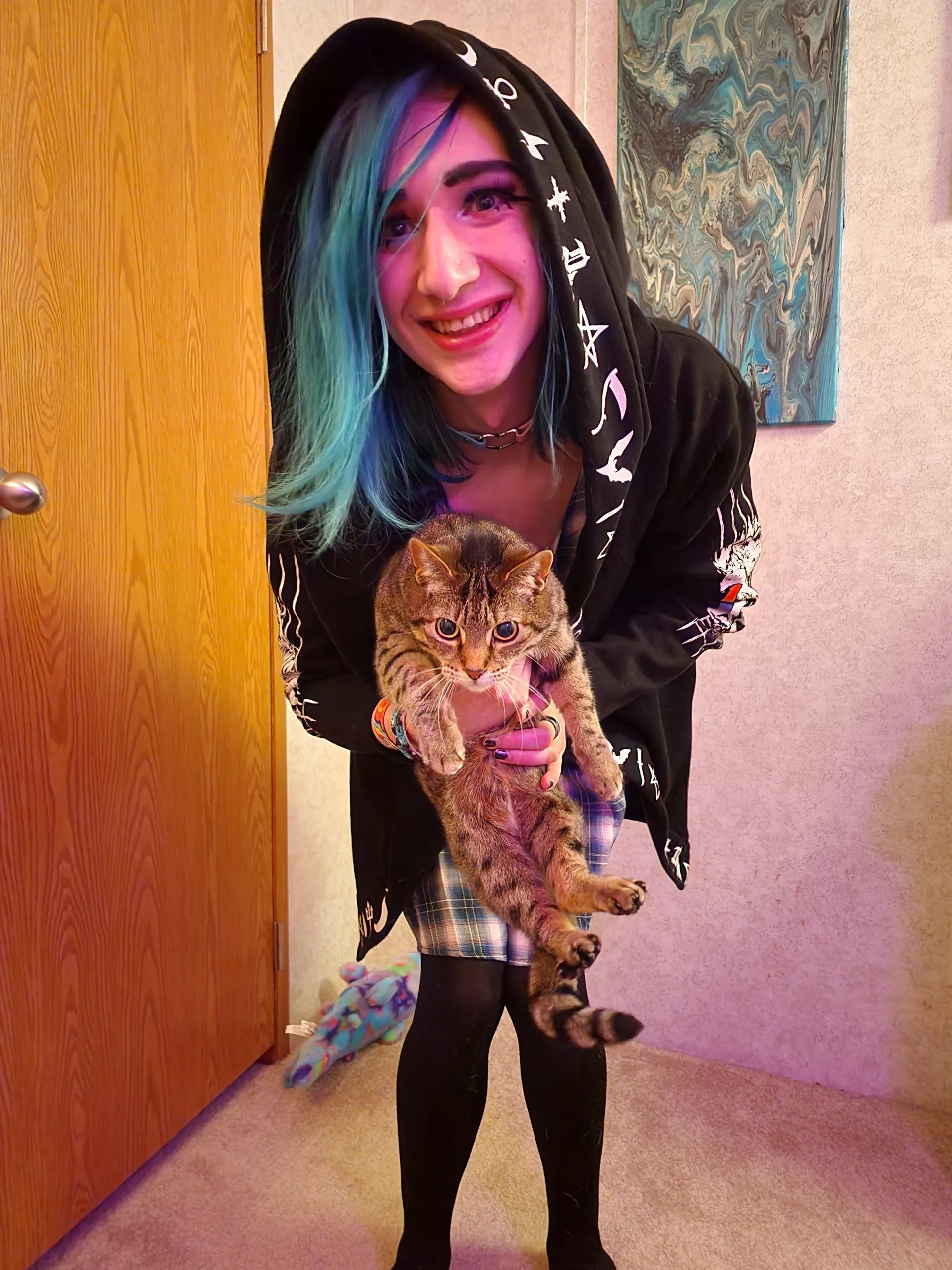 Femboys and felines 🖤 anyone else have cats?