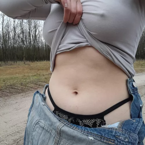 Goosebumps on my tummy [img]