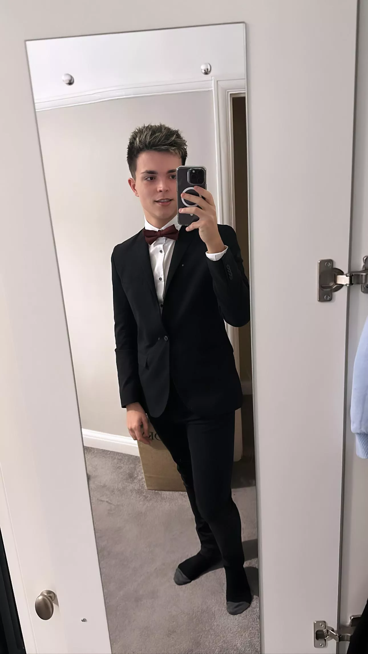 Had to get suited and booted for my work-do last month, what do you think? 😄