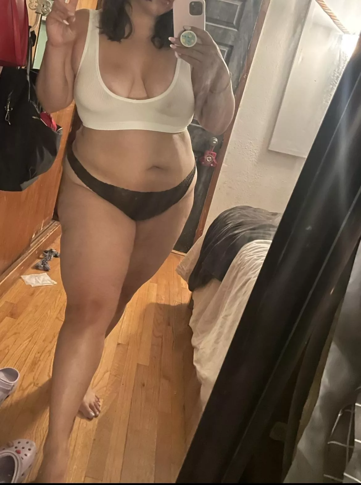 Hope ya like these thick thighs