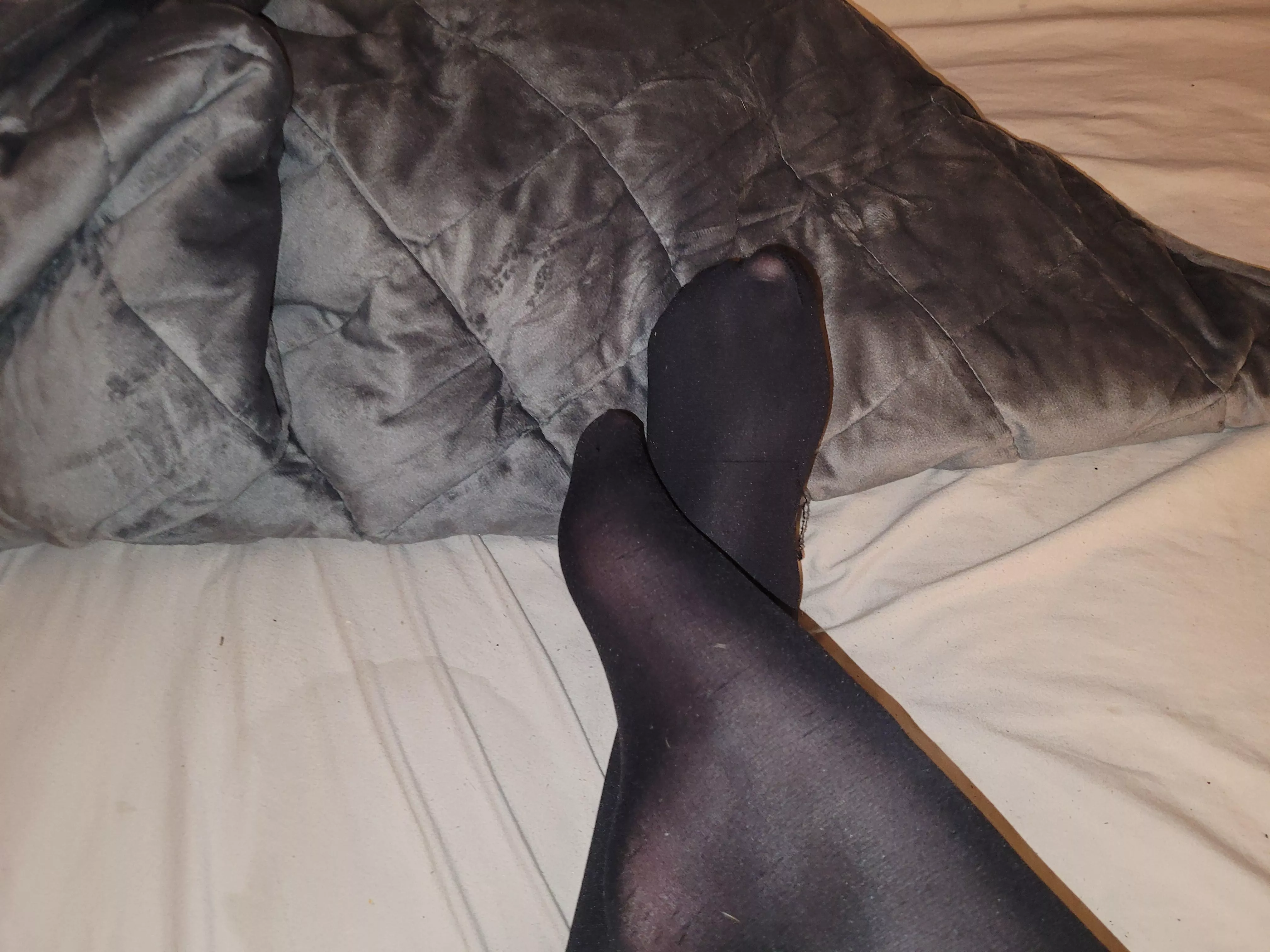 I cant seem to take these stockings off