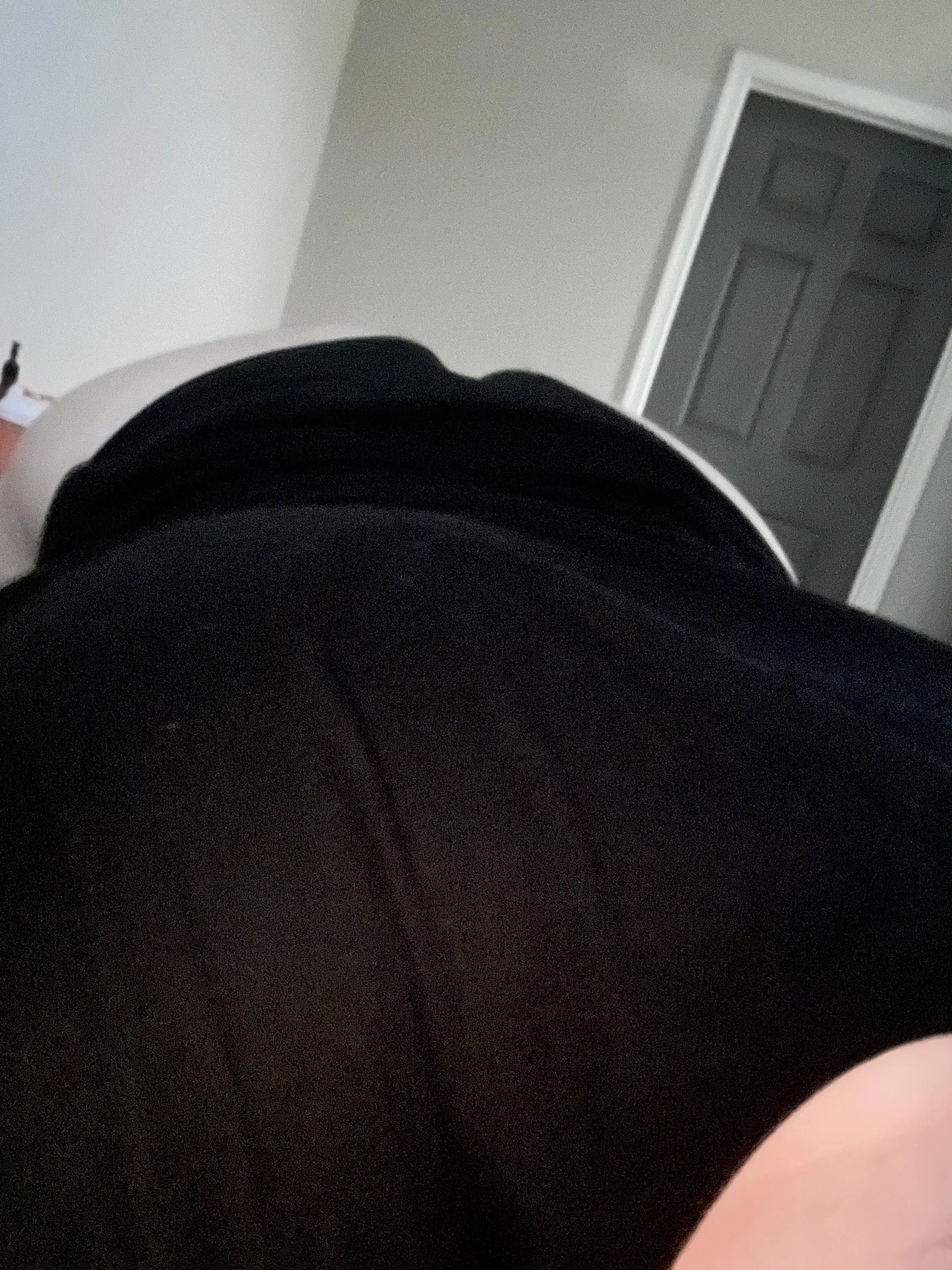 I don’t post this view often. That crease in my hip/thigh is the hottest fucking thing ever 🤤