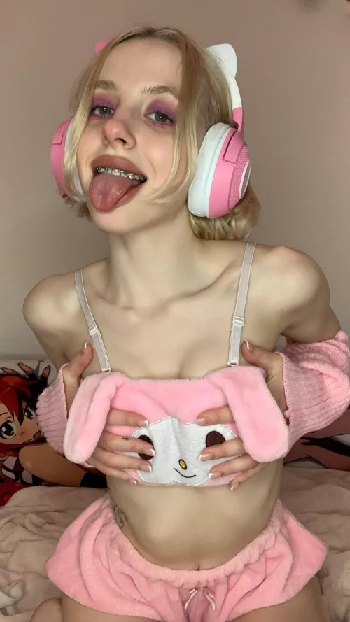 i need a huge load on my tongue