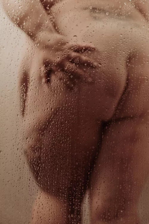 I need help reaching my back … will you be my helper? 😉💦